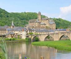 Point de vue sur le village d'Estaing