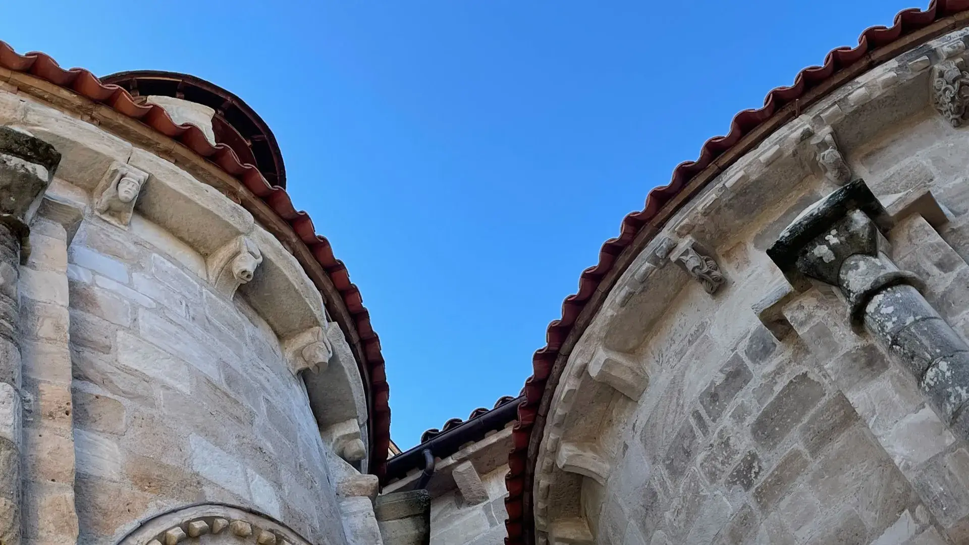 Beaulieu-sur-Dordogne détails absides abbatiale
