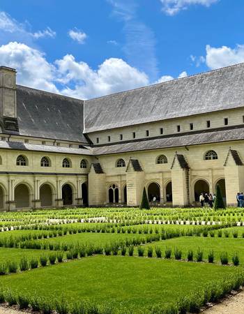 Fontevraud-l'Abbaye image