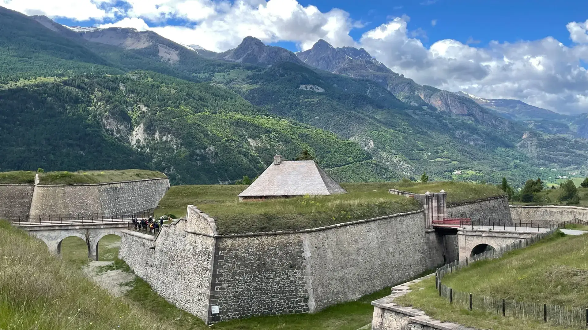 Mont-Dauphin, bastions et fortifications