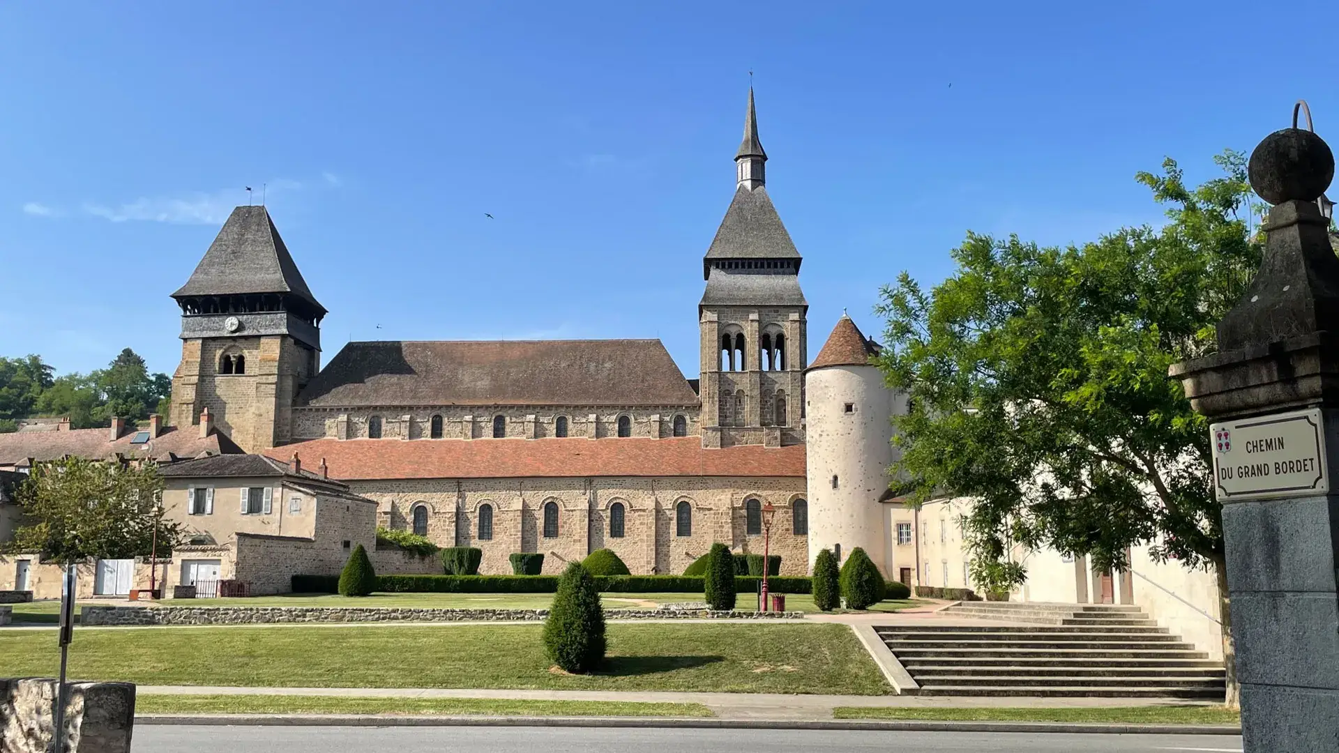 Chambon-sur-Voueize, abbaye