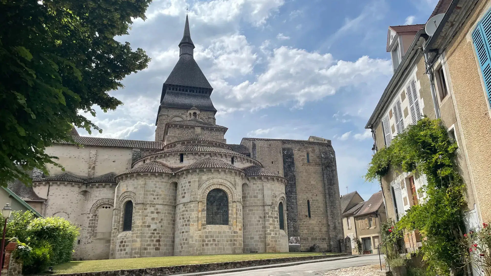 Chambon-sur-Voueize, chevet de l'abbaye