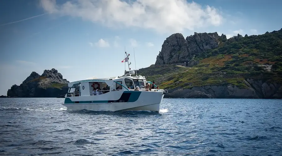 Bateau hybride Latitude verte