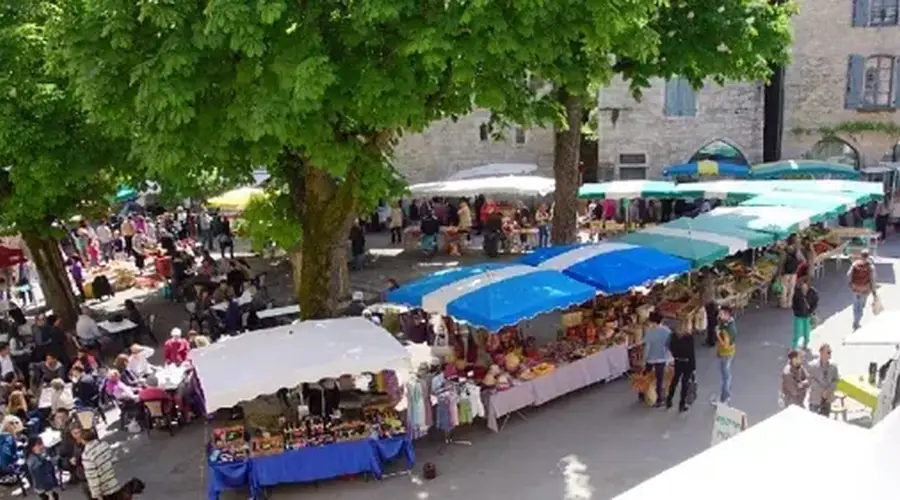 Marché de Villeneuve, le dimanche matin