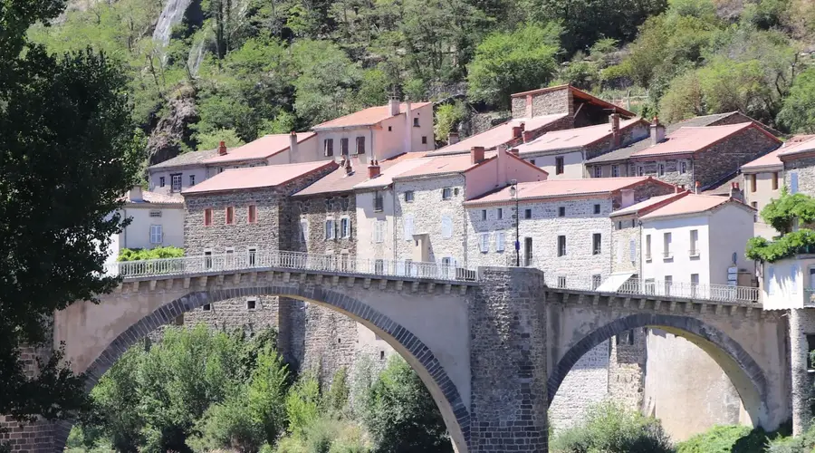 Pont médiéval de Lavoûte-Chilhac