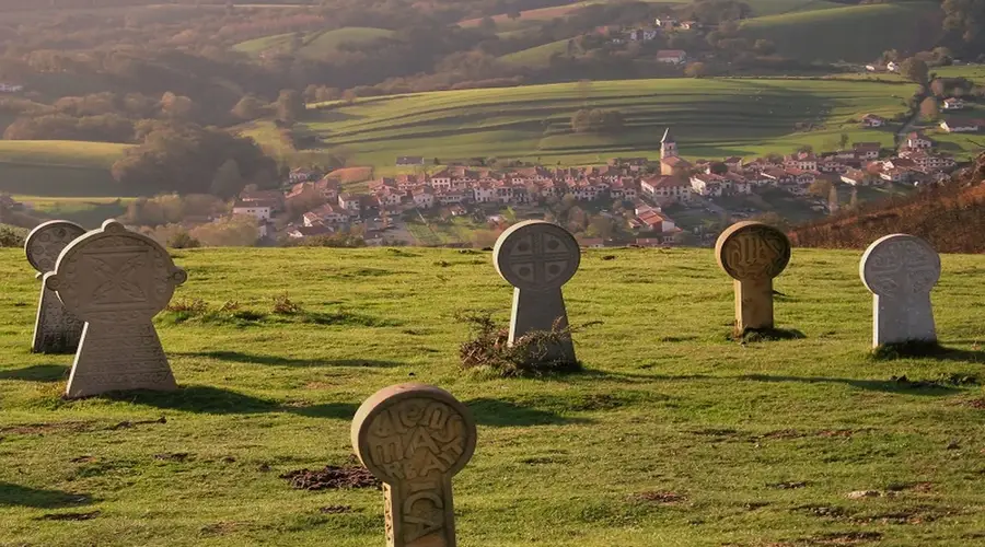 Randonnée accompagnée : crépuscule gourmand à la chapelle de l'Aubépine