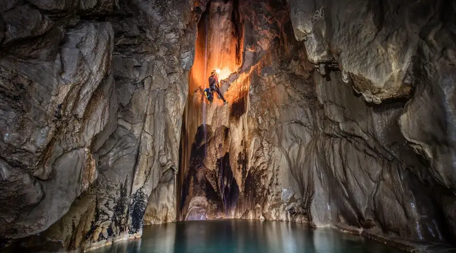 Canyon souterrain aux sources de la Bidouze avec Mendi Gaiak