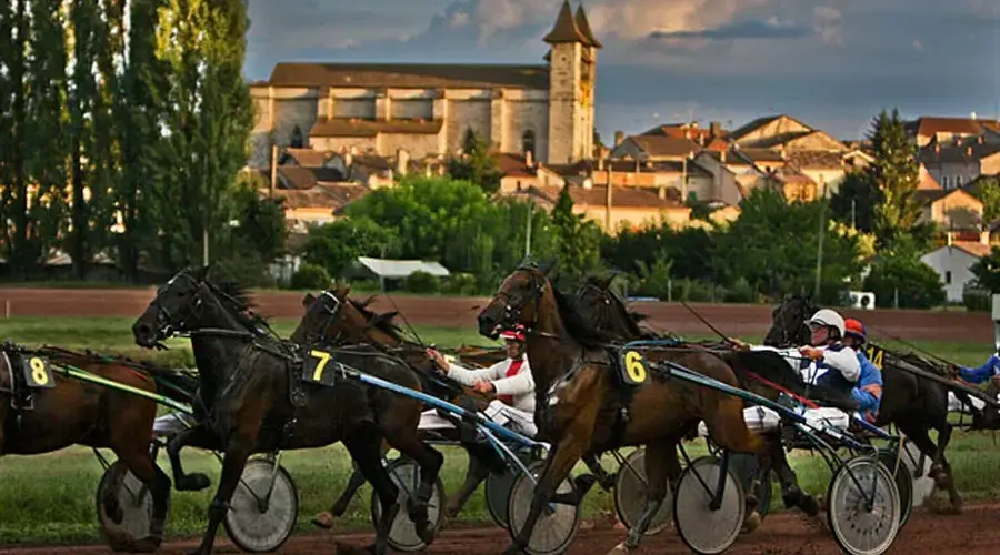 Courses hippiques en nocturne