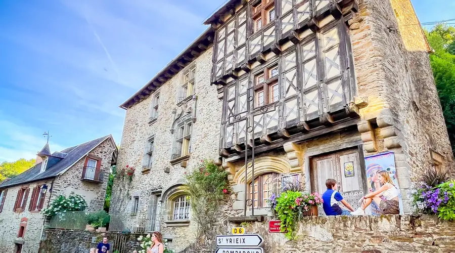 Visite guidée du village de Ségur Le Château et du Castrum de Ségur