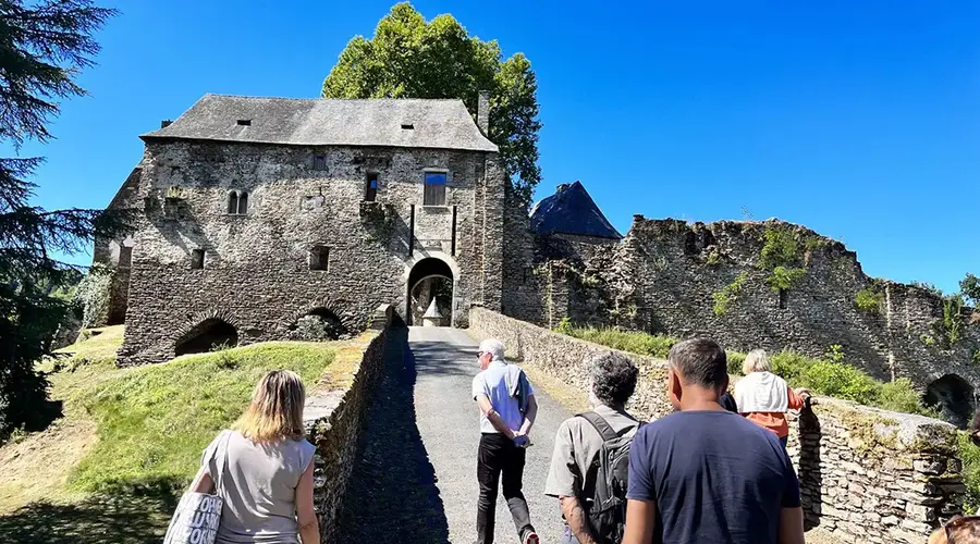 Castrum de Ségur : L’archéologie du bâti